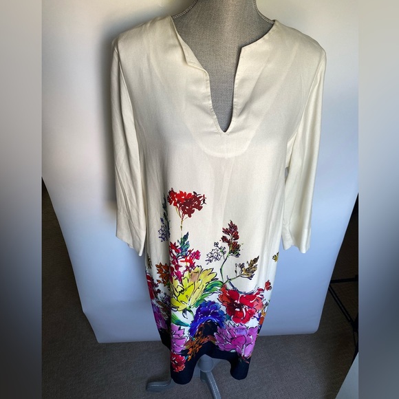 Karen Kane Optic Bloom Floral shift dress - Picture 6 of 9